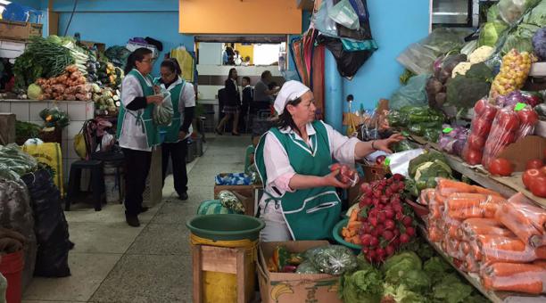 El área de las verduras y hortalizas del centro de abastos del centro norte se está guapeando. Foto: Ana Guerrero/ÚN