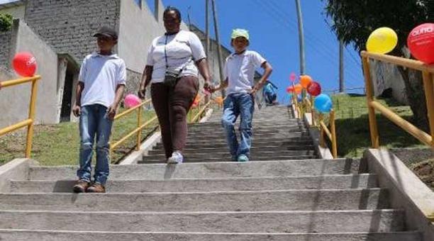Los moradores de El Dorado organizaron una misa para bendecir la obra. Foto: Cortesía Municipio de Quito