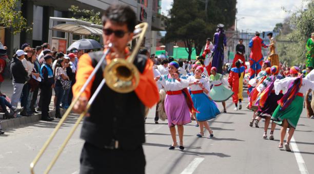 Desfile saludo a Quito en la Administracion zonal Norte. Foto: Diego Pallero / UN