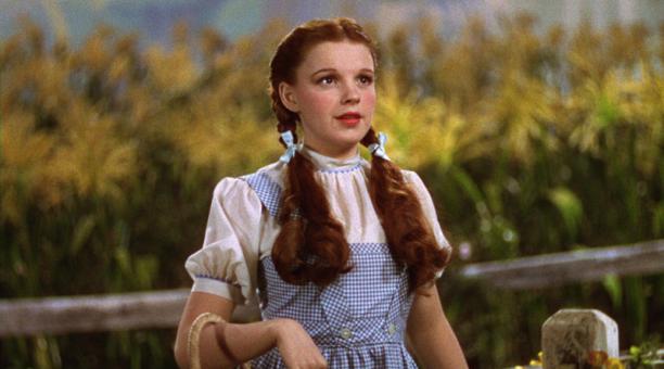 La actriz Judy Garland durante una escena de la película  El mago de Oz (1939). Foto: IMDB