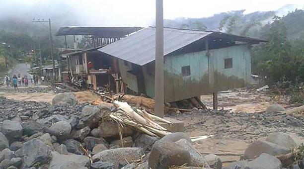 Las desgracias son a diario; en Echeandía, provincia de Bolívar se reportaron graves daños. Foto: Cortesía