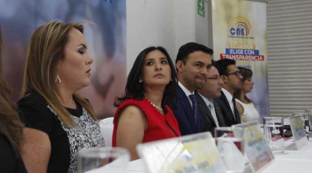 El CNE entregó las credenciales a los legisladores electos por Pichincha. Foto: ÚN