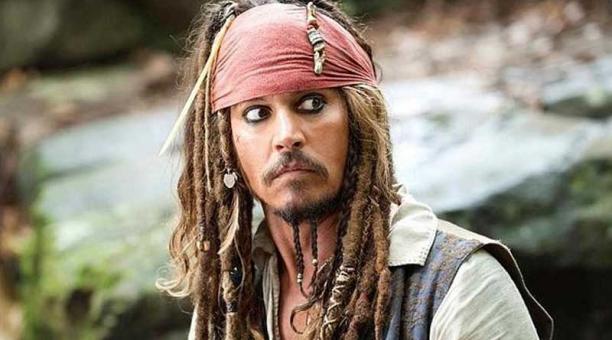 Piratas del Caribe: La venganza de Salazar enfrenta cara a cara al excesivo Jack Sparrow con el capitán encarnado por Javier Bardem. Foto: Captura de pantalla