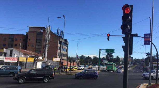 El contraflujo de la avenida Granados se suspendió el 1 de agosto del 2017. Habrá nuevo sistema de semaforización. Foto: Paúl Rivas / ÙN
