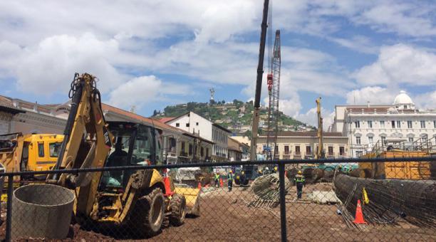 Obras del Metro en la Plaza San Francisco, en el centro de Quito. Foto: Archivo / ÚN