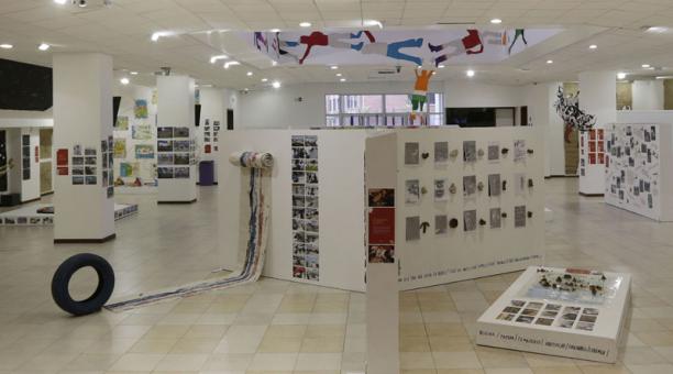 La muestra ‘Biografías comunitarias’ es una exposición que se exhibe en la sala Espejo, de la Universidad Andina Simón Bolívar. La entrada es gratuita. Foto: Julio Estrella / ÚN