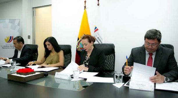 Firma Convenio Interinstitucional para Repatriación de ecuatorianos que cumplen sentencia en Estados Unidos. Foto: Flickr de la Cancillería