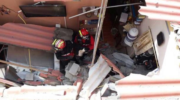 No se registran personas heridas en colapso estructural ocurrido en el sector de La Josefina. Foto: Cortesía / Cuerpo de Bomberos de Quito