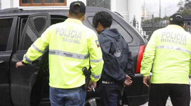 Los agentes de la Policía Nacional detuvo a alias ‘Maracuyá’ tras una búsqueda ininterrumpida. Foto: Belén Merizalde / ÚN