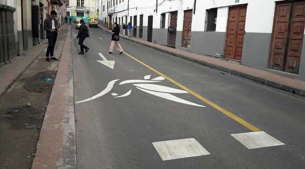 Los quindes serán pintados en calles del centro de Quito como la Venezuela, Vargas para después avanzar hacia el sur de la ciudad. Foto: Daniel Romero / ÚN