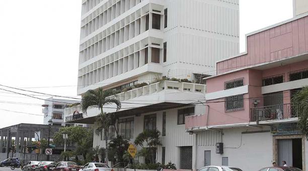 El edificio Contemporáneo, en Guayaquil, será uno de los que se subasten. Foto: Mario Faustos/ ÚN