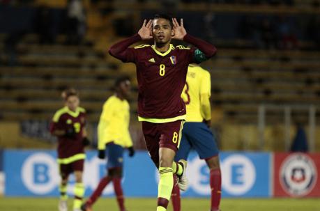 Yangel Herrera celebra el primer gol anotado a Ecuador. Foto: EFE