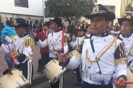 Desfile en el Centro Histórico la mañana de este miércoles 29 de noviembre del 2017. Foto: Eduardo Terán / ÚN