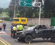 El accidente se produjo en la vía E-35, que va a Píntag, cerca de un redondel. Foto: cortesía COE Metropolitano