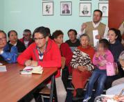 La reunión para definir su postura se dio el sábado en la casa comunal de Luluncoto, en el sur. Foto: Alfredo Lagla / ÚN