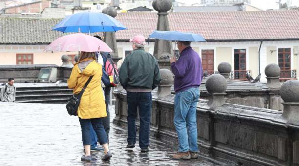Las lluvias en Quito ya han causado estragos, así que tome precauciones. Foto: ÚN