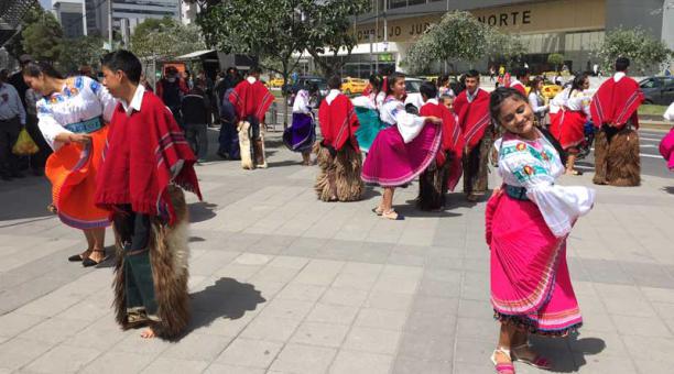 En el evento de lanzamiento del festival hubo la presentación de una danza tradicional andina. Foto: Ana Guerrero / ÚN