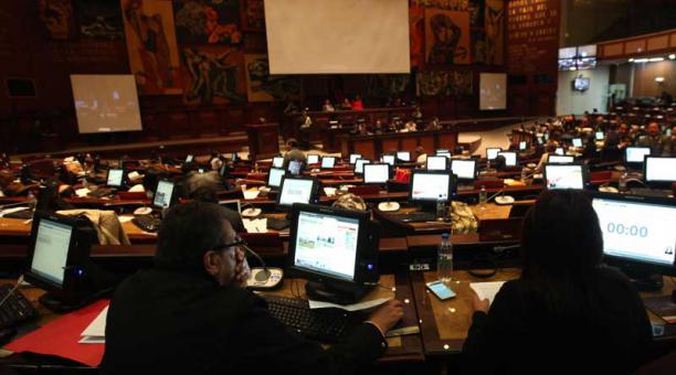 El pleno de la Asamblea Nacional trabaja en triple jornada en su última semana de labores. Foto: Julio Estrella / ÚN