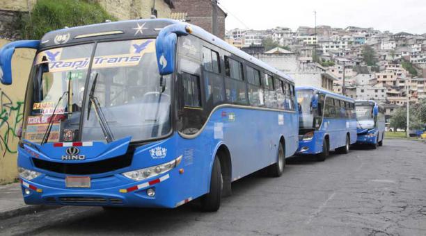 Foto de los buses en Quito. Referencial de ÚN.