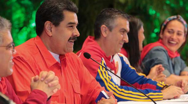 El presidente de Venezuela, Nicolás Maduro (c), durante un acto de gobierno junto a simpatizantes el pasado domingo 2 de julio de 2017en Caracas (Venezuela). Foto: EFE