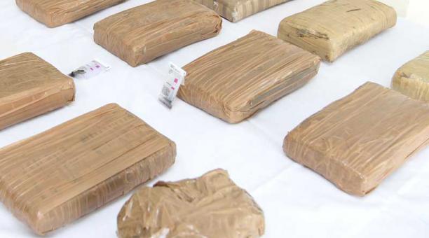 Imagen referencia. La policía antidrogas de Perú confiscó 508 kilos de cocaína que era trasladada en una camioneta de chatarra. Foto: Archivo / ÚN