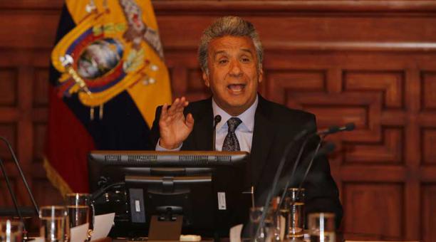 Lenín Moreno durante un discurso en el salón de Gabinete de Carondelet. Foto: Alfredo Lagla / ÚN