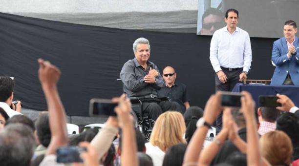 El presidente Lenín Moreno habló sobre su compromiso con los electores, durante la entrega de créditos de Desarrollo Humano en Guayaquil el viernes 4 de agosto del 2017. Foto: Enrique Pesántes/ ÚN