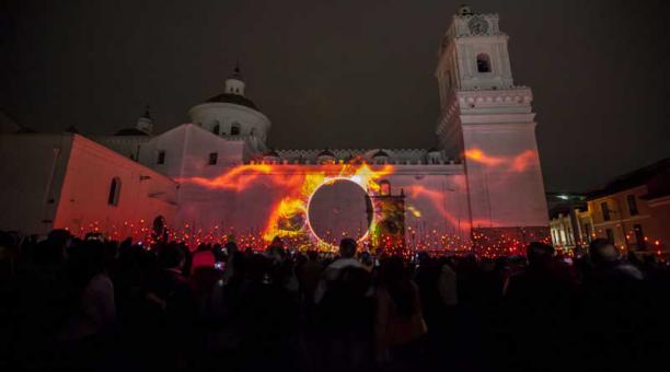 La Fiesta de la Luz es un espectáculo que usa ocho edificaciones emblemáticas del Centro de la ciudad para proyectar imágenes espectaculares. Foto: Archivo / ÚN