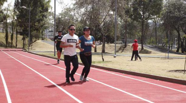 La pista atlética es uno de los nuevos atractivos del parque renovado. Foto: Cortesía Municipio de Quito