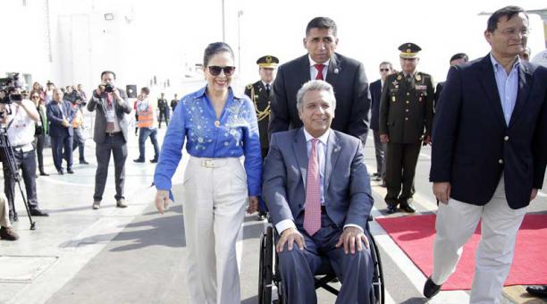 Al llegar a Perú, Moreno recibió los saludos protocolarios de las autoridades políticas y militares del vecino país. Foto: Flickr Presidencia de Ecuador