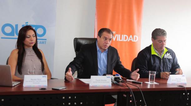 Rueda de prensa de Fausto Miranda, secretario de Movilidad. Foto: Alfredo Lagla / ÚN