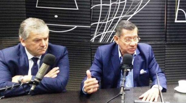 El presi de la FEF  Carlos Villacís (izq) y Oswaldo Jiménez, en una entrevista. Foto: Twitter de la FEF