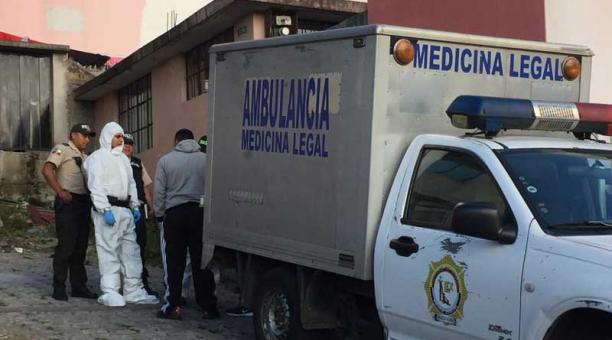 Criminalística acudió a la Lucha de los Pobres. Foto: Paúl Rivas / ÚN