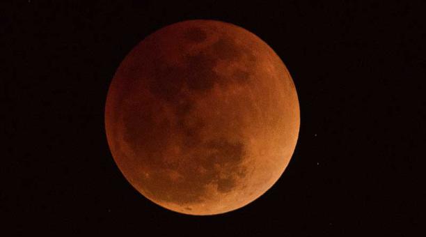 El eclipse lunar total fue observable en parte de América del Norte, Rusia, Asia y el océano Pacífico. Foto: AFP