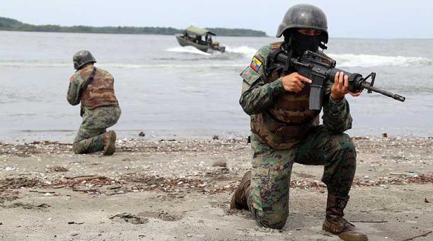 Unos 10 000 militares fueron asignados para resguardar la seguridad de la frontera norte del Ecuador. También policías. Foto: archivo / ÚN