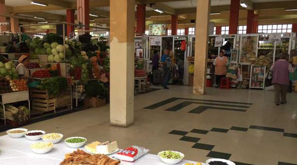 En los mercados están los combos para fanesca. Foto: Ana Guerrero / ÚN
