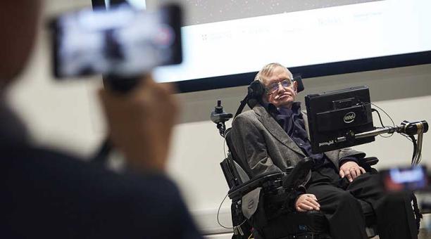Stephen Hawking apareció en numerosas películas y series. Foto: archivo AFP