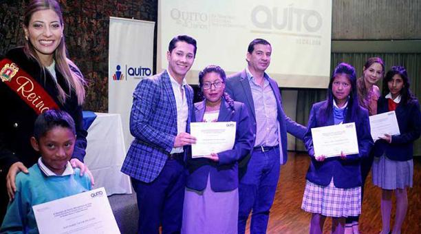 Según el Municipio, el 70% de ayudas económicas van destinadas a mujeres. Foto: cortesía Municipio de Quito