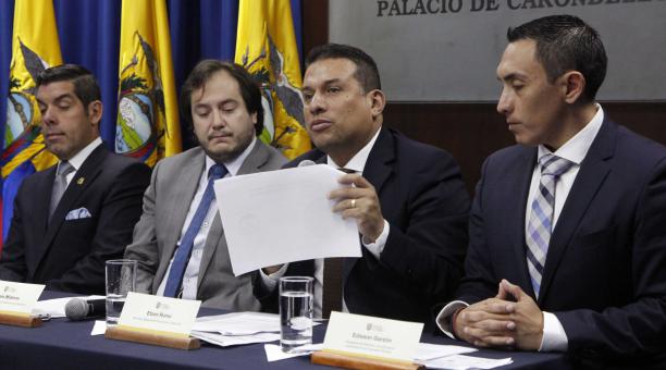 Miembros del Gobierno anunciaron la reesturación del Estado. Foto: Patricio Terán / ÚN