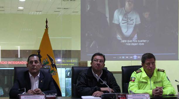 En una rueda de prensa se mostró un video en el que aparece la pareja secuestrada. Foto: Eduardo Terán / ÚN