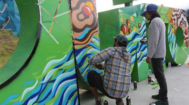El programa de grafitis se lanza en el Parque de las Diversidades, en el sector de El Recreo. Foto: Twitter Obras Quito
