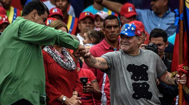 Diego Maradona fue el socio de Nicolás Maduro en la campaña presidencial. Foto: AFP