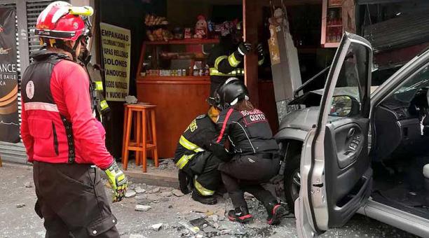 Tres personas resultaron heridas a causa del choque. Foto: Twitter Bomberos Quito