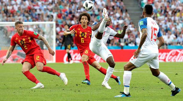 Pese a la evidente superioridad de los jugadores belgas, la selección panameña aguantó el asedio de los primeros minutos hasta que consiguió controlar la emoción desbocada del inicio. Foto: EFE