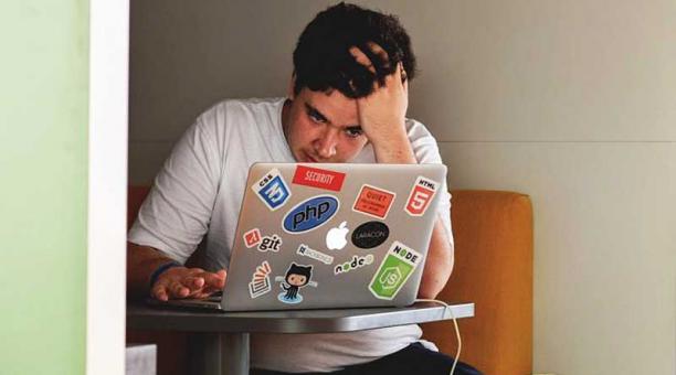 Imagen referencial. Ansiedad, depresión y estrés son algunas de las consecuencias de que su mente no se desconecte del trabajo. Foto: Pxhere