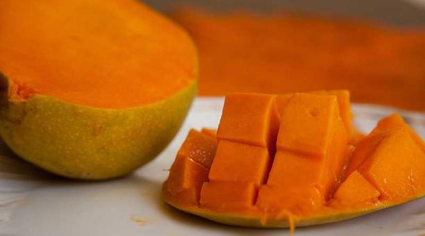 El mango es una  fruta que posee grandes propiedades, especialmente vitamina A, vitamina C y antioxidantes. Foto: Pixabay