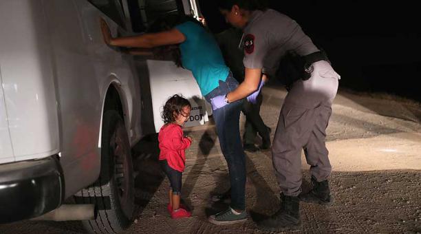 Donald Trump firmó una orden prohibiendo la separación de hijos de inmigrantes indocumentados. Foto: John Moore / AFP