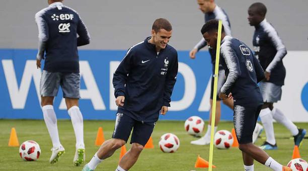 La selección de Francia se entrena previo a su partido frente a Uruguay. Foto: EFE