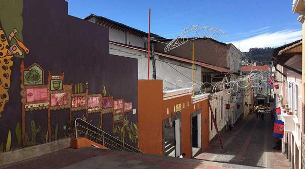 Las paredes de la calle La Guaragua son ahora bastante coloridas. Foto: Ana Guerrero / ÚN