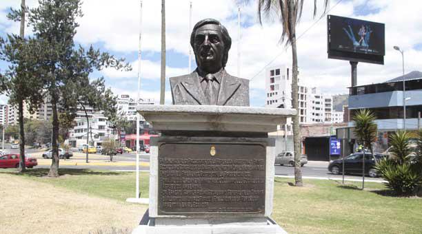 El busto en memoria del expresidenteNéstor Kirchnerque estaba en la Plaza Argentina desde el 2 de octubre del 2014.  Foto: Marcelino Rossi / ÚN